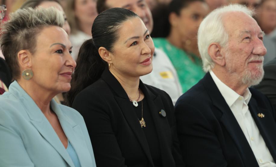 Com carrinhos e acessórios, Estado inicia distribuição inédita de 10 mil kits para mães e bebês