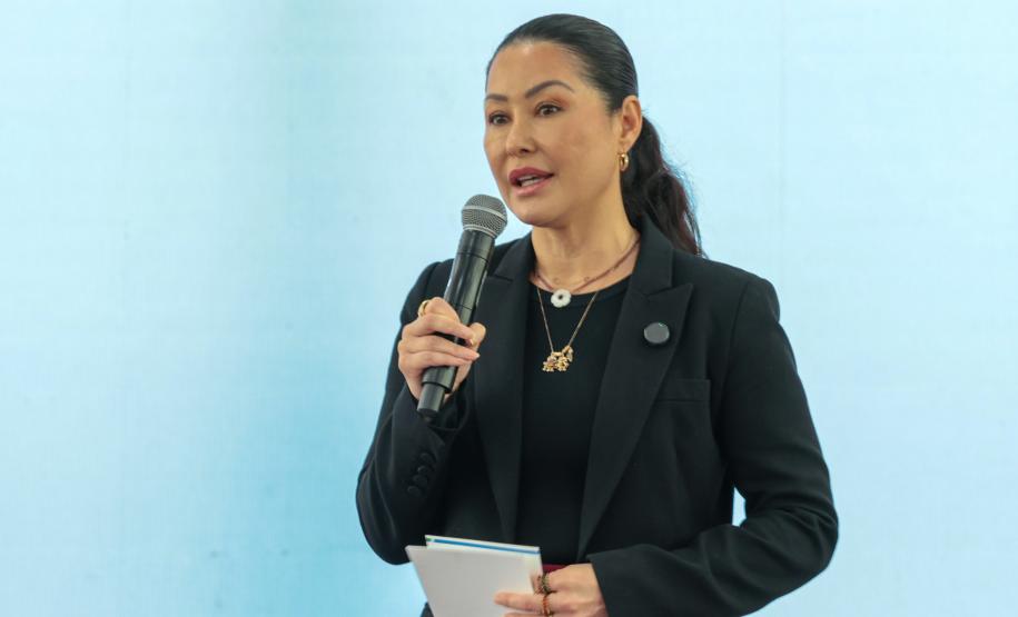 Com carrinhos e acessórios, Estado inicia distribuição inédita de 10 mil kits para mães e bebês