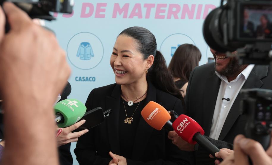 Com carrinhos e acessórios, Estado inicia distribuição inédita de 10 mil kits para mães e bebês