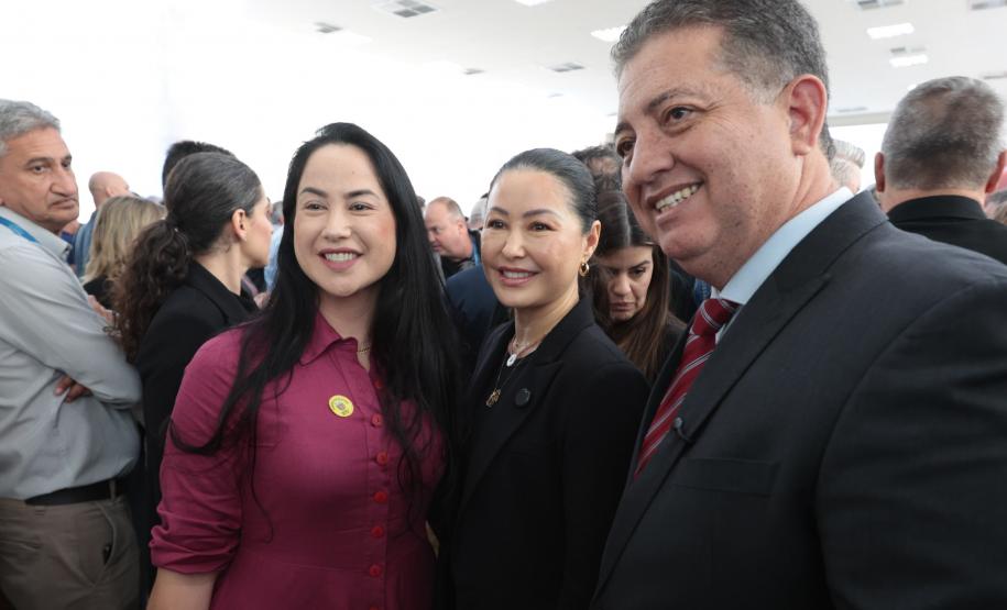 Com carrinhos e acessórios, Estado inicia distribuição inédita de 10 mil kits para mães e bebês