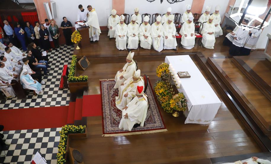 Piana participa da posse de Dom Paulo Alves Romão como bispo de Paranaguá, no Litoral