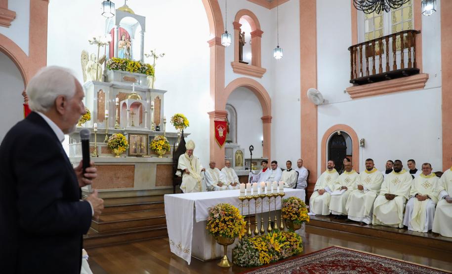 Piana participa da posse de Dom Paulo Alves Romão como bispo de Paranaguá, no Litoral
