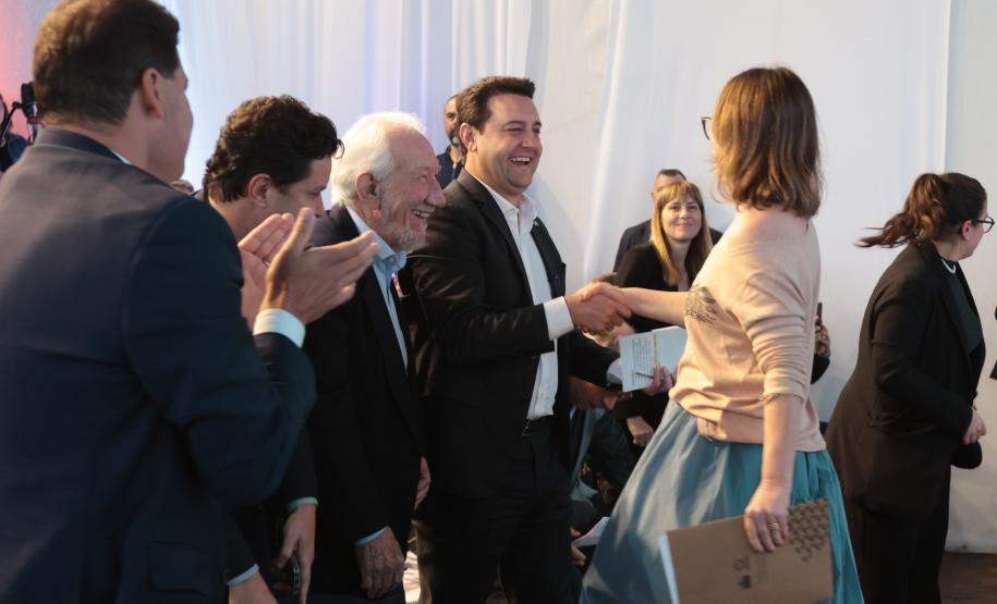 Iniciativa do Estado, Centre Pompidou Paraná marca relação de amizade com a França