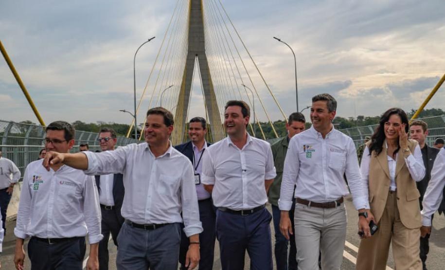 Ratinho Junior e presidente do Paraguai visitam obras dos acessos da Ponte da Integração