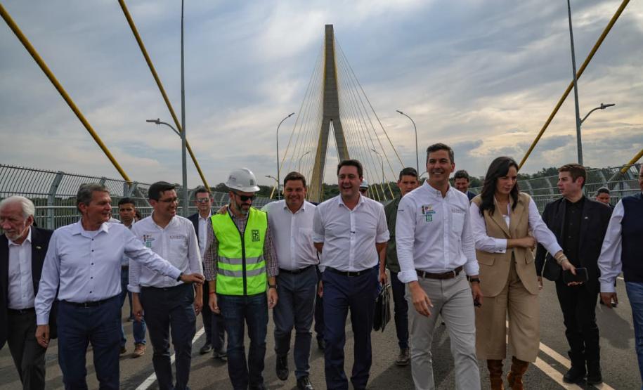 Ratinho Junior e presidente do Paraguai visitam obras dos acessos da Ponte da Integração