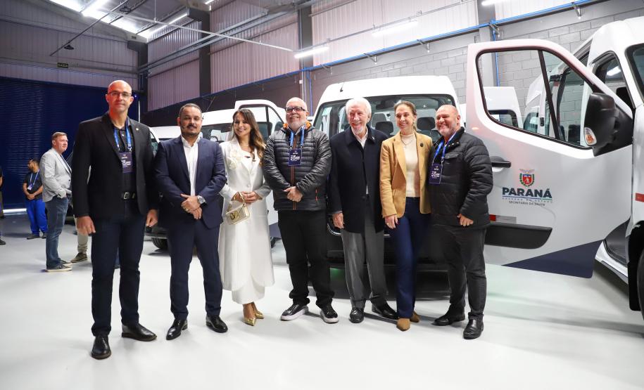 ADAPTAÇÕES – A Raytec, que possui diversas certificações de qualidade internacionais, atende tanto ao setor público quanto ao mercado privado. Os veículos podem ser, por exemplo, adaptados para uso como ambulâncias, transporte de cães, transporte de presos, consultórios móveis – odontológicos, oftalmológicos, ginecológicos –, serviços móveis (pet shop, salão de beleza, food truck), transporte urbano, entre outros. A empresa também trabalha com a customização de viaturas das forças de segurança.  “Temos hoje