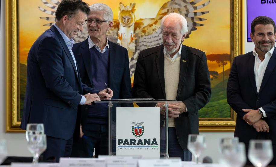 Governo do Paraná e BlackRock anunciam parceria para buscar investimentos internacionais