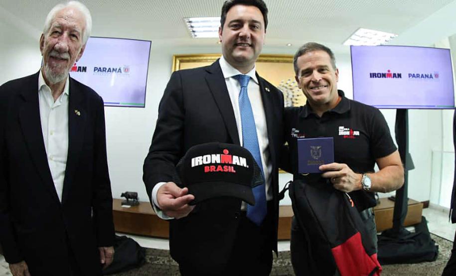 Governador recebe equipe do Ironman Brasil para discutir prova em Curitiba