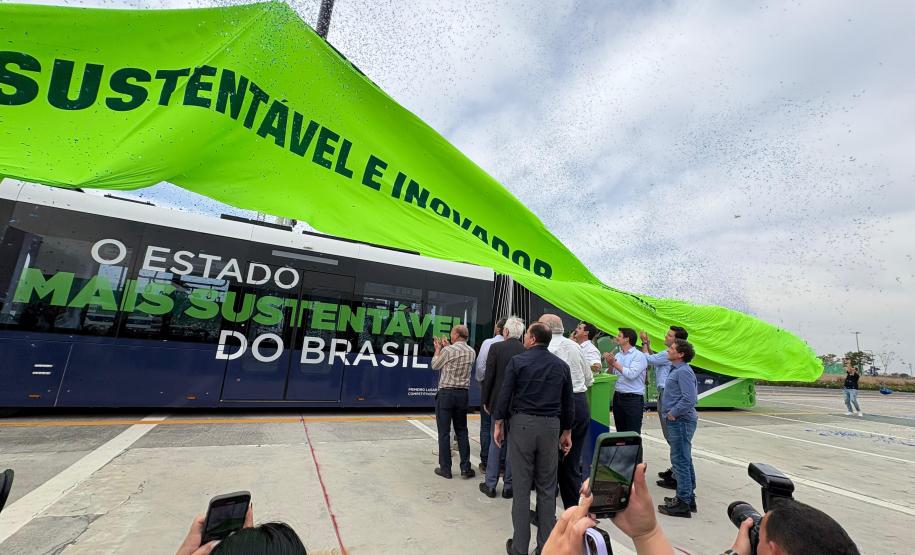 BUD traz inovação e será alternativa sustentável ao transporte coletivo, diz Ratinho Junior
