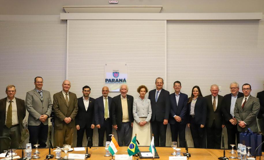 Paraná debate parcerias em inovação e tecnologia com novo embaixador da Índia
