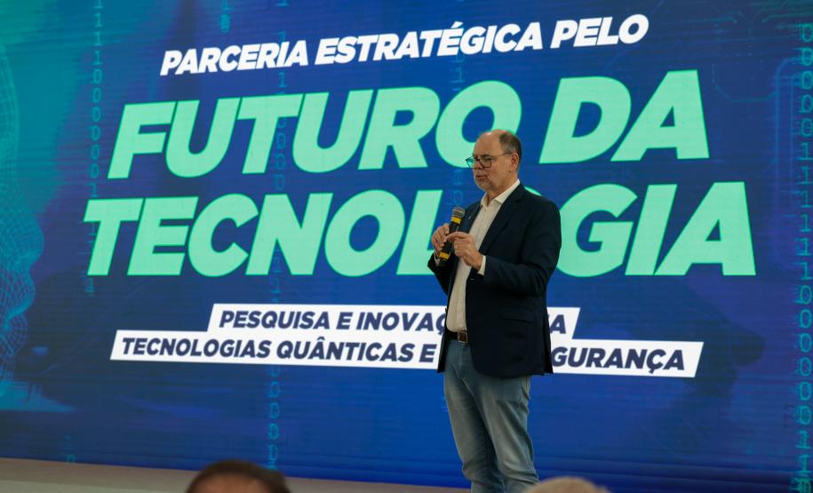 Paraná firma parceria com Exército para incentivar pesquisas em IA e cibersegurança