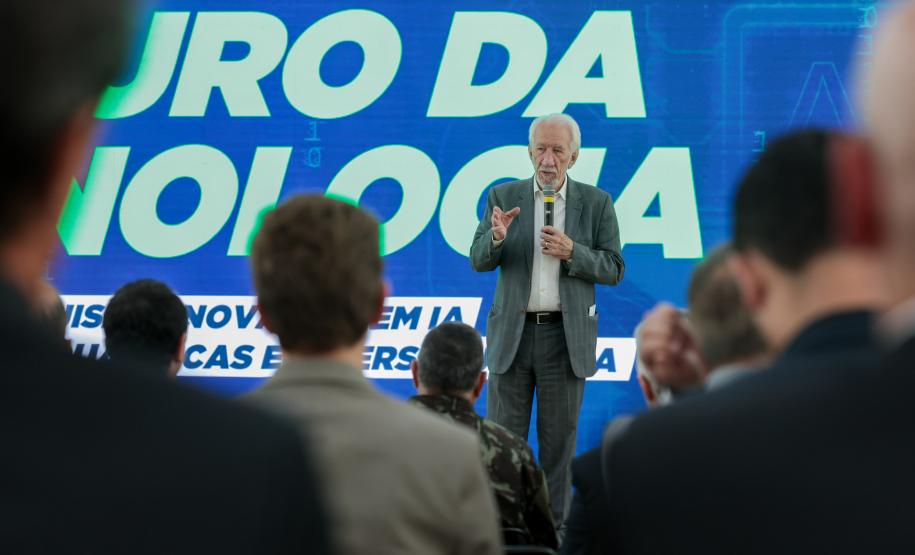 Paraná firma parceria com Exército para incentivar pesquisas em IA e cibersegurança