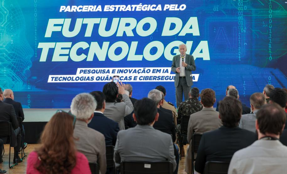 Paraná firma parceria com Exército para incentivar pesquisas em IA e cibersegurança