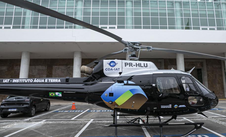 Paraná reforça fiscalização ambiental com 50 caminhonetes e novo helicóptero