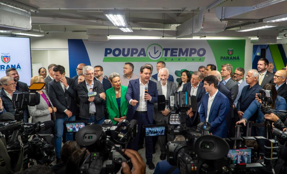 Com mais de 200 serviços, 1ª unidade do Poupatempo Paraná é inaugurada em Curitiba