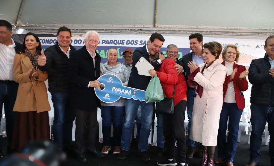 Governador entrega Condomínio do Idoso com 40 unidades e piscina térmica em Ponta Grossa
