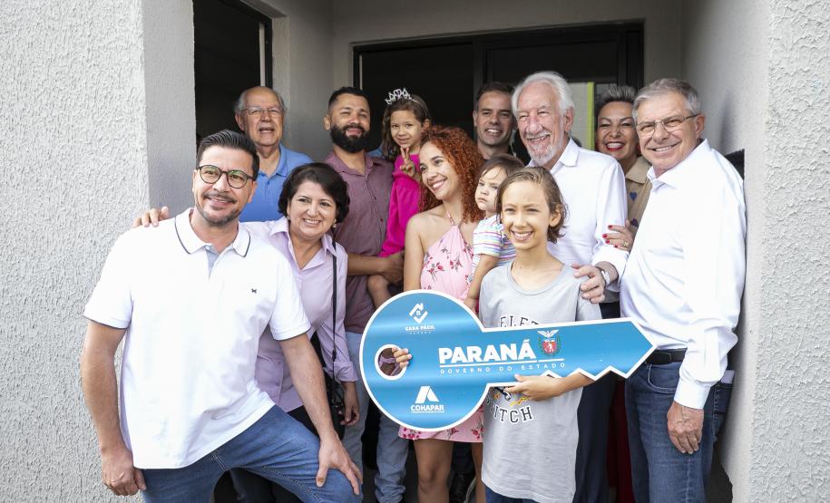 Com apoio do Estado, 512 famílias de Londrina passam a viver em casa própria