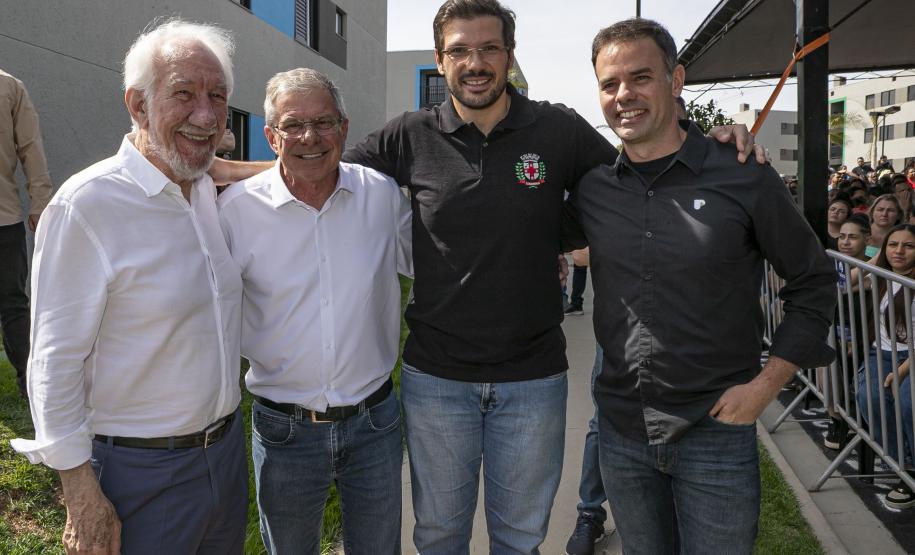 Com apoio do Estado, 512 famílias de Londrina passam a viver em casa própria