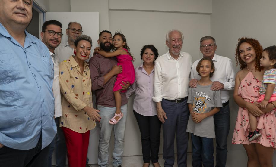Com apoio do Estado, 512 famílias de Londrina passam a viver em casa própria