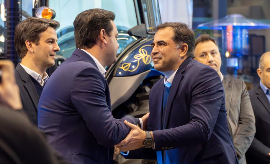 Ratinho Junior participa de evento em comemoração aos 50 anos da New Holland no Paraná
