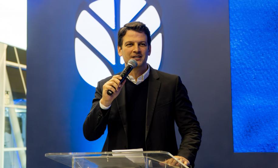 Ratinho Junior participa de evento em comemoração aos 50 anos da New Holland no Paraná