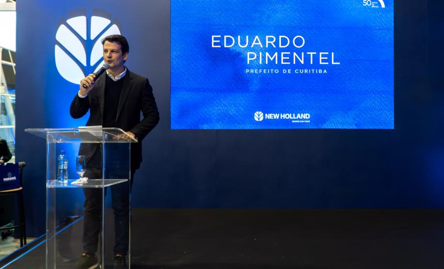 Ratinho Junior participa de evento em comemoração aos 50 anos da New Holland no Paraná
