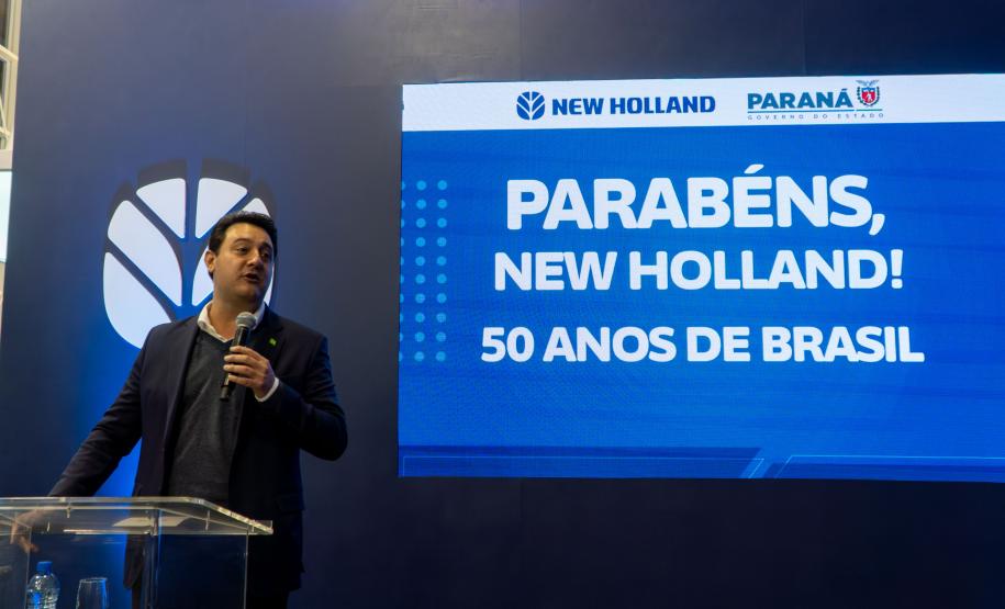 Ratinho Junior participa de evento em comemoração aos 50 anos da New Holland no Paraná