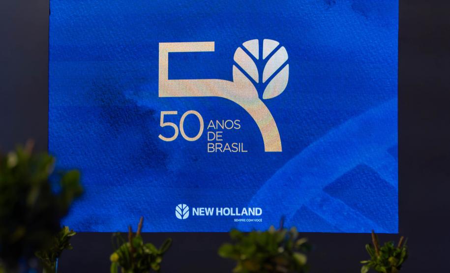 Ratinho Junior participa de evento em comemoração aos 50 anos da New Holland no Paraná
