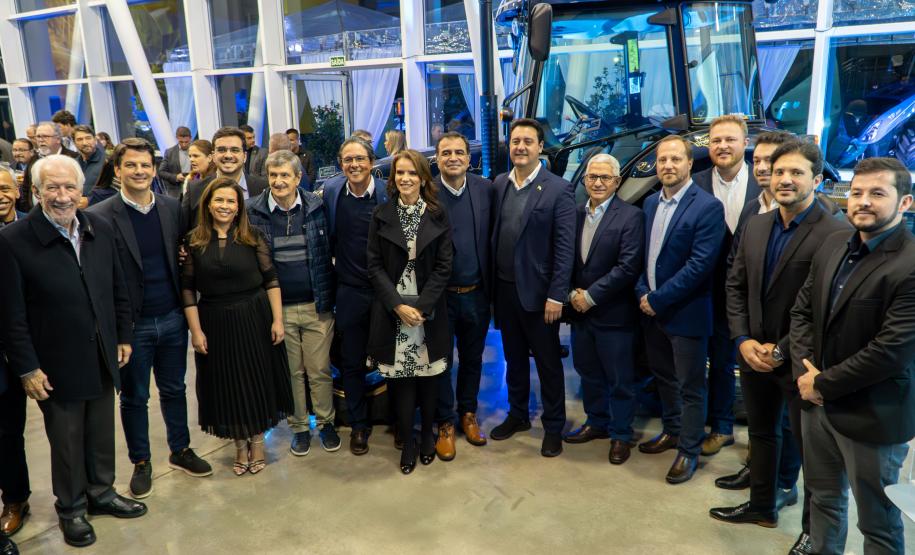 Ratinho Junior participa de evento em comemoração aos 50 anos da New Holland no Paraná