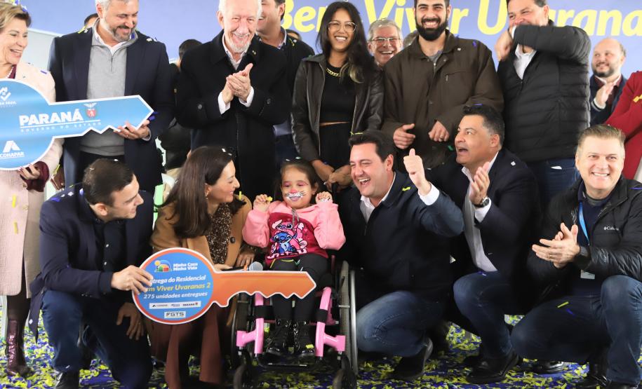 Com entrega de 275 casas, Estado conclui bairro planejado em Ponta Grossa