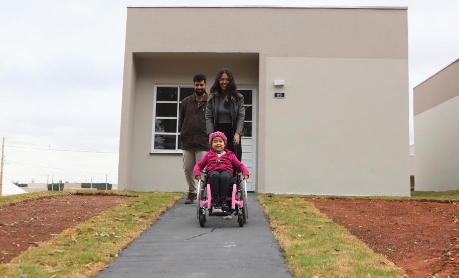 Com entrega de 275 casas, Estado conclui bairro planejado em Ponta Grossa