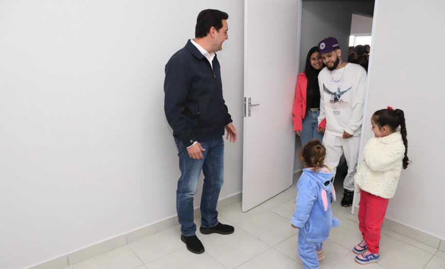 Com entrega de 275 casas, Estado conclui bairro planejado em Ponta Grossa