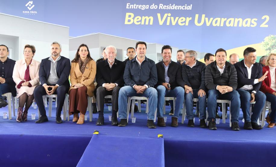 Com entrega de 275 casas, Estado conclui bairro planejado em Ponta Grossa