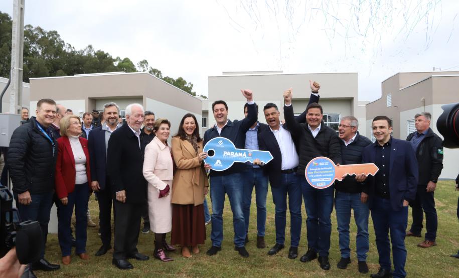 Com entrega de 275 casas, Estado conclui bairro planejado em Ponta Grossa