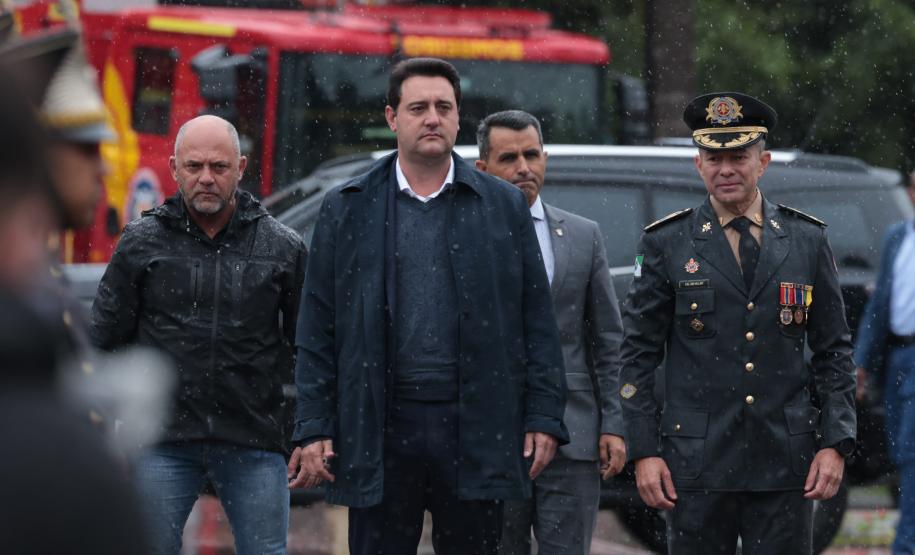 Governador inaugura Escola Superior de Bombeiro Militar e entrega 64 viaturas à corporação