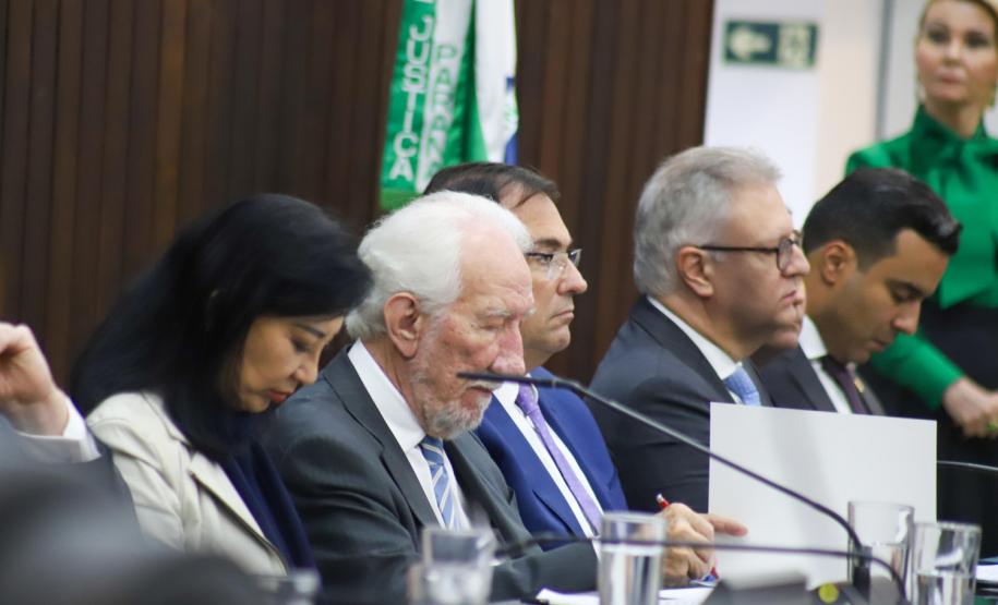 Piana participa de cerimônia que moderniza tramitação de processos no TJPR