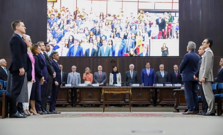 Piana participa de cerimônia que moderniza tramitação de processos no TJPR