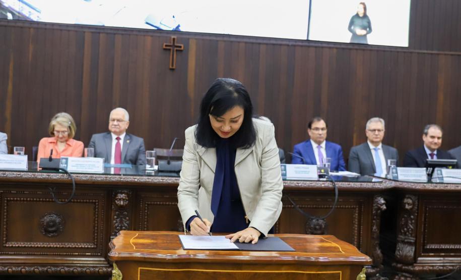 Piana participa de cerimônia que moderniza tramitação de processos no TJPR