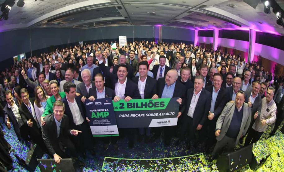 Ratinho Junior anuncia R$ 2 bilhões em recape asfáltico para cidades com até 100 mil habitantes