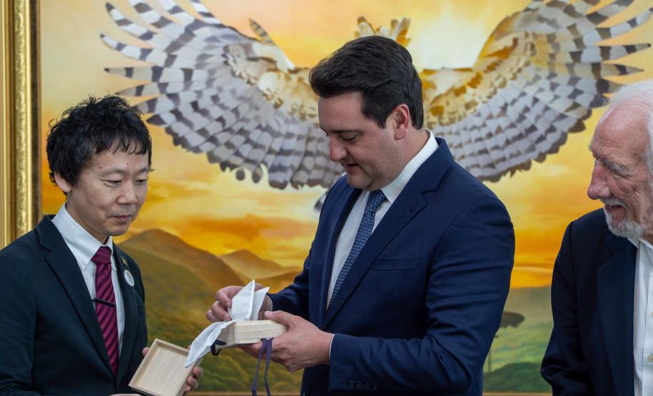 Governador Ratinho Junior é homenageado com honraria da província japonesa de Hyogo