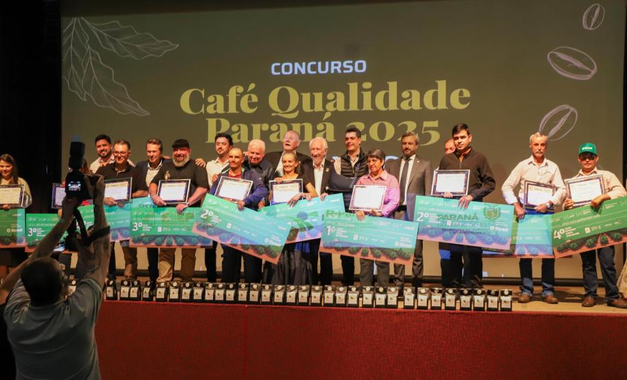 Produtoras de Apucarana e Pinhalão vencem o Concurso Café Qualidade 2025