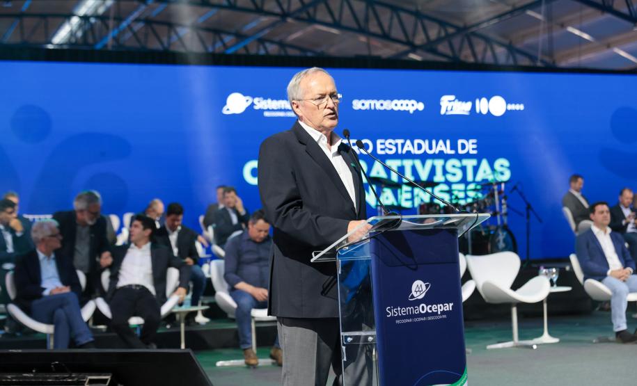 Ratinho Junior recebe Troféu Ocepar por contribuição ao cooperativismo paranaense
