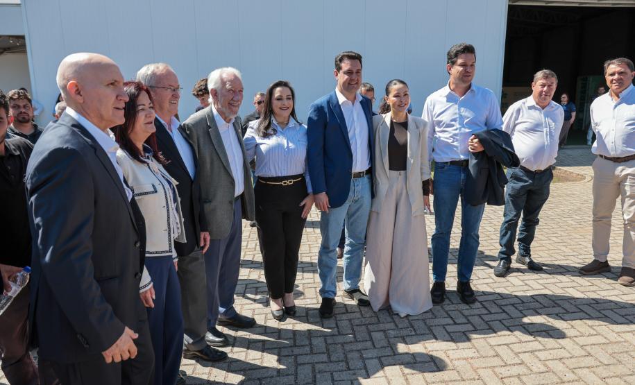 Ratinho Junior recebe Troféu Ocepar por contribuição ao cooperativismo paranaense