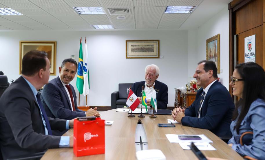 Paraná e Peru discutem parceria para fortalecer promoção do turismo