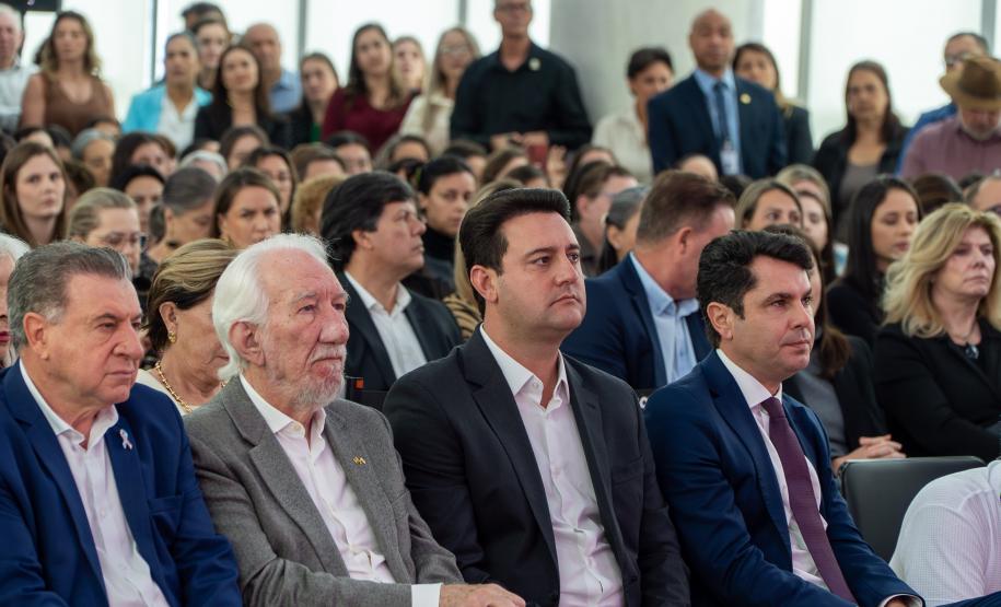 Estado lança programa Paraná Amigo da Pessoa Idosa e oficializa Bolsa Cuidador