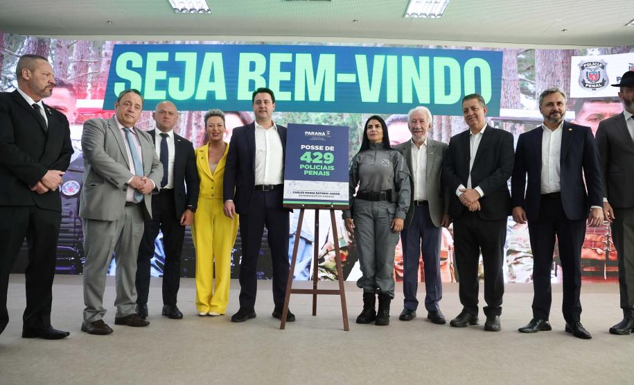 Com posse de 429 policiais penais, Paraná fortalece gestão da segurança pública