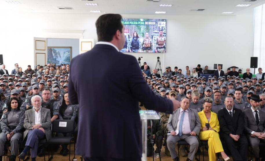 Com posse de 429 policiais penais, Paraná fortalece gestão da segurança pública