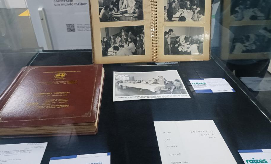 Arquivo Público do Paraná inaugura exposição valorizando a história do cooperativismo