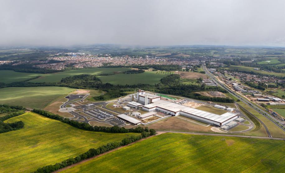 Com R$ 1 bilhão da Ambev, Paraná vai concentrar produção de garrafas para todo o Brasil