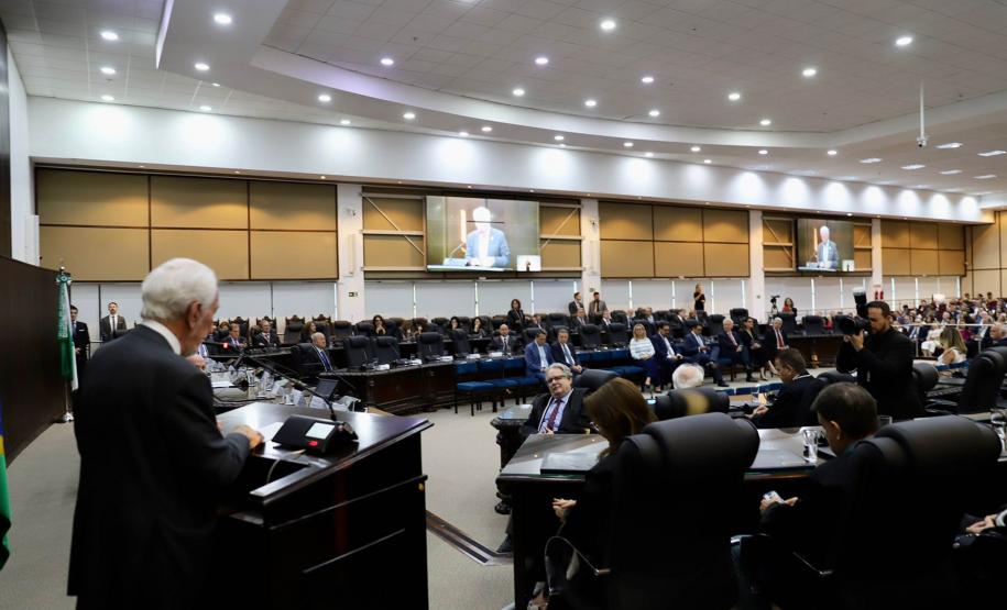 Ex-procuradora-geral do Estado toma posse como desembargadora no TJPR